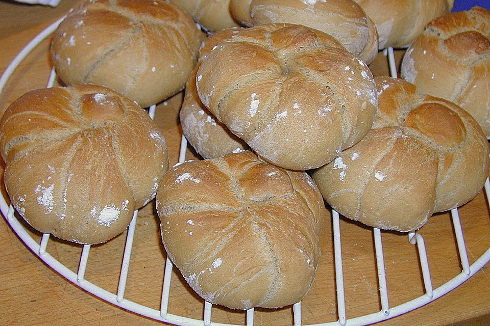 Kaisersemmeln / Kaiserbrötchen