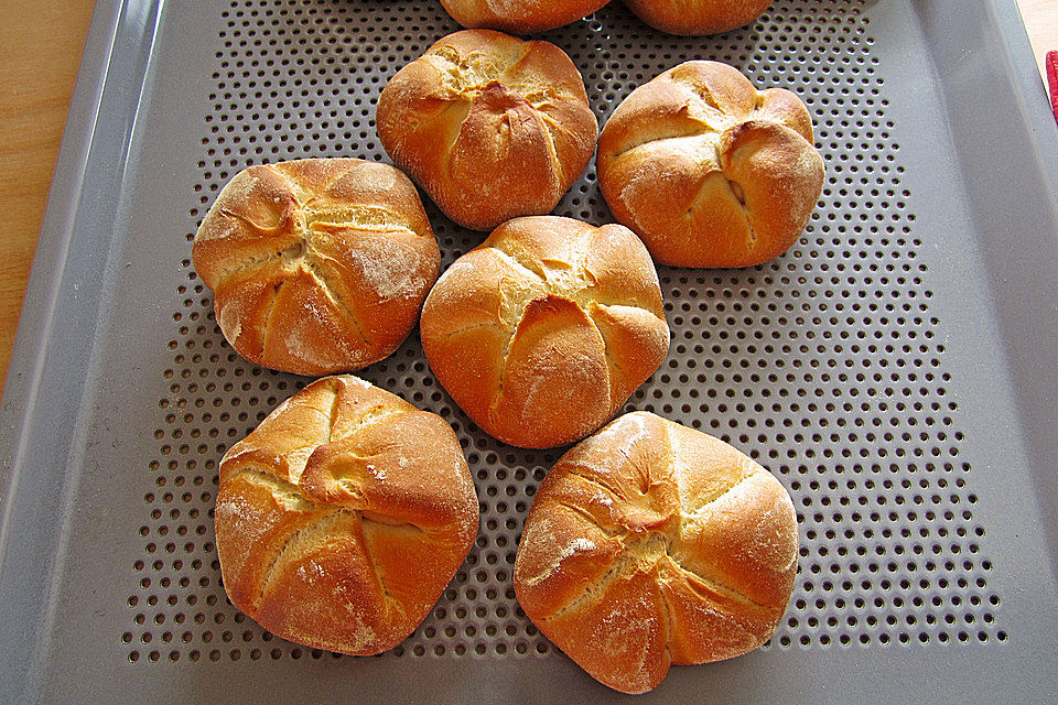 Kaisersemmeln / Kaiserbrötchen