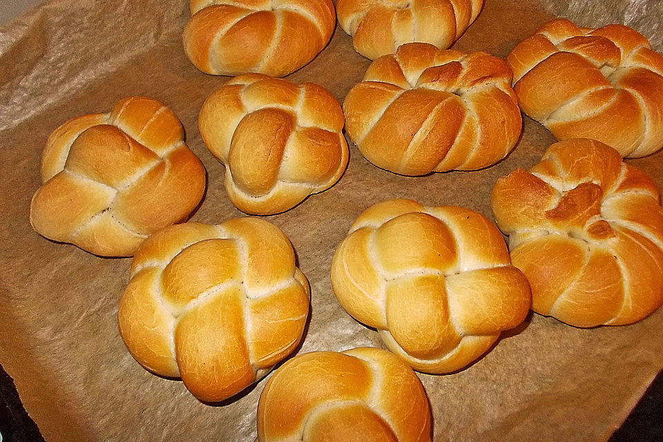 Kaisersemmeln / Kaiserbrötchen