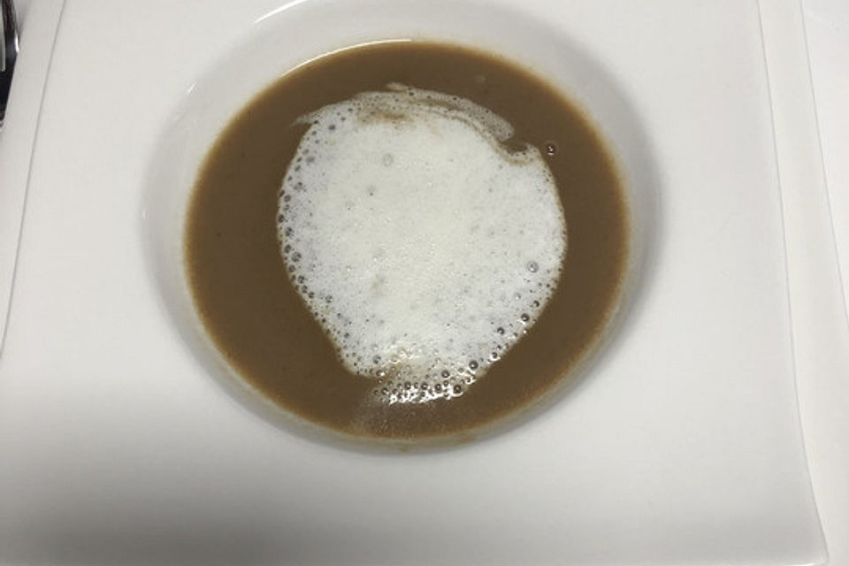 Cappuccino von der Maroni mit Trüffelschaum