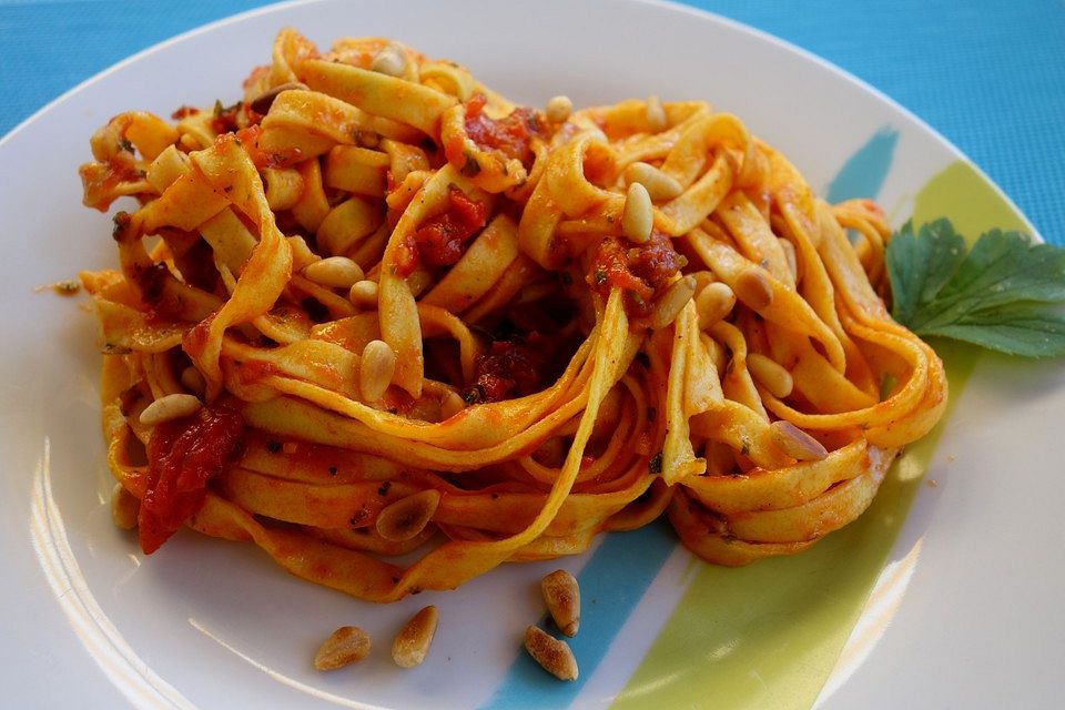 Tagliatelle al pomodoro