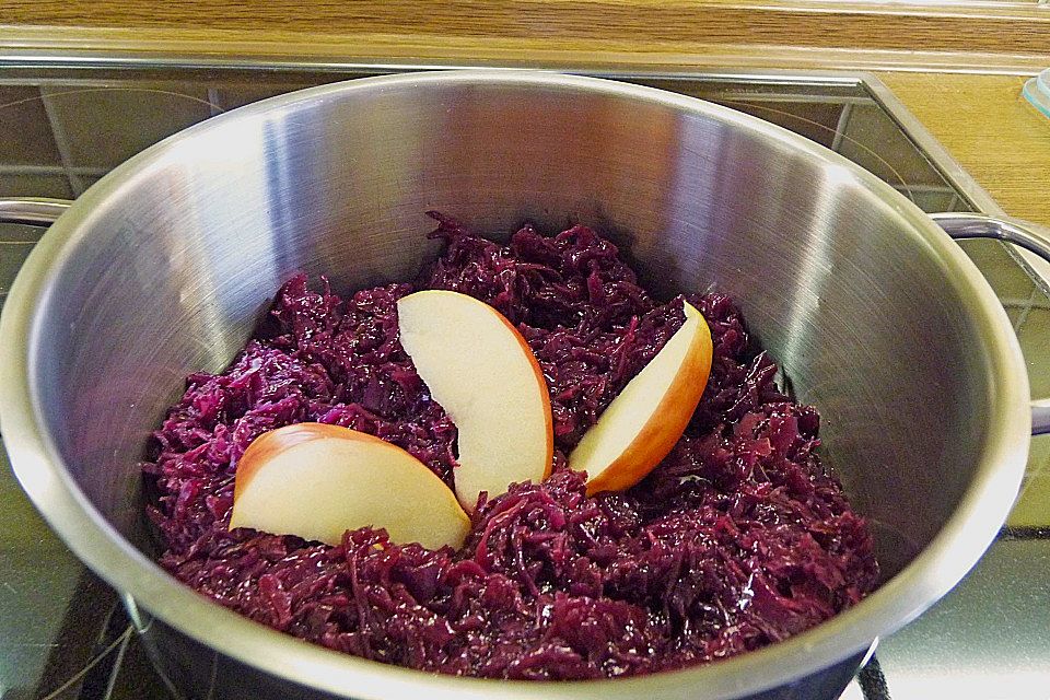 Apfelrotkohl