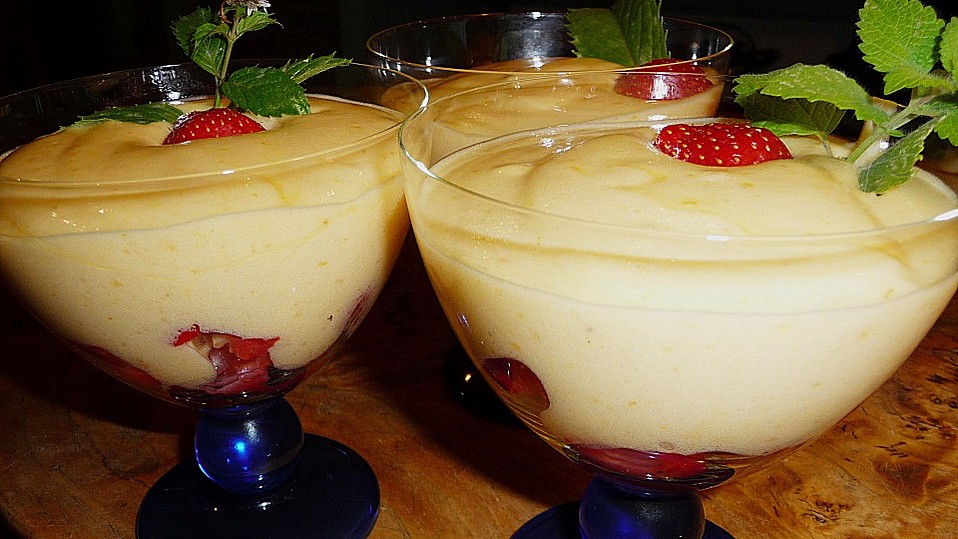 Sabayon mit Weißwein auf Erdbeeren von Corela1 Sabayon mit Weißwein auf Erdbeeren von Corela1