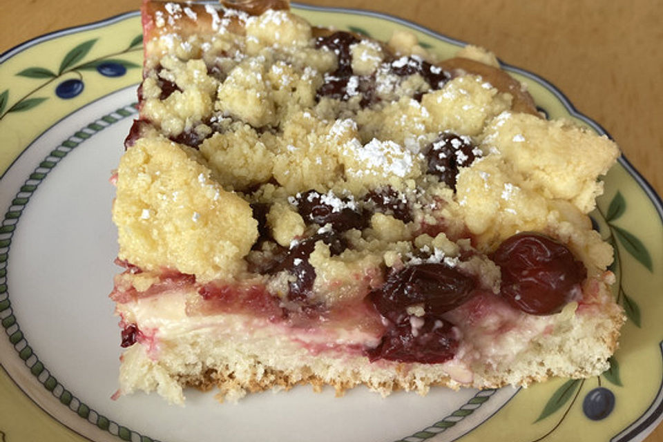 Obst - Pudding - Hefekuchen mit Vanillestreuseln