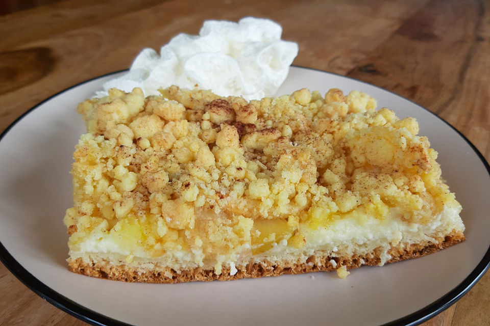 Obst - Pudding - Hefekuchen mit Vanillestreuseln