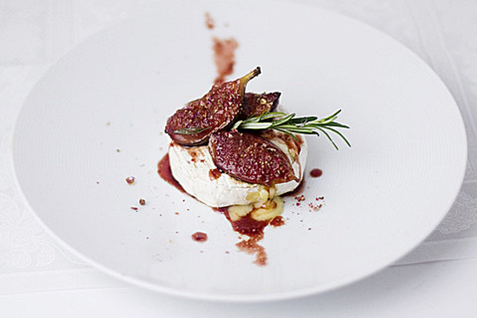 Gebratene Feigen mit Rosmarin und Rotwein Gebratene Feigen mit Rosmarin und Rotwein