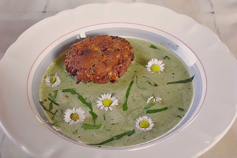 Bärlauchsuppe mit Kaspressknödel