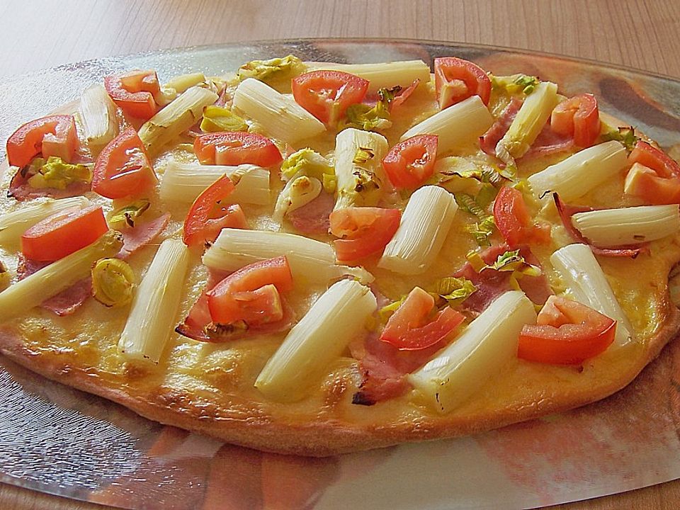 Frühlingsfrische Spargel - Pizza von delainy | Chefkoch