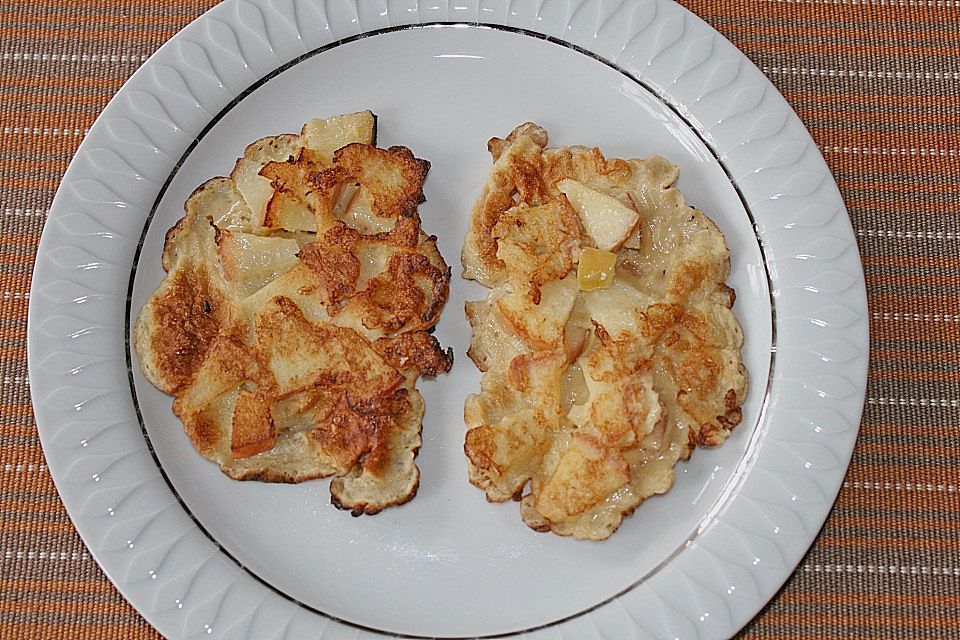 Apfel - Pancakes mit Ahornsirup