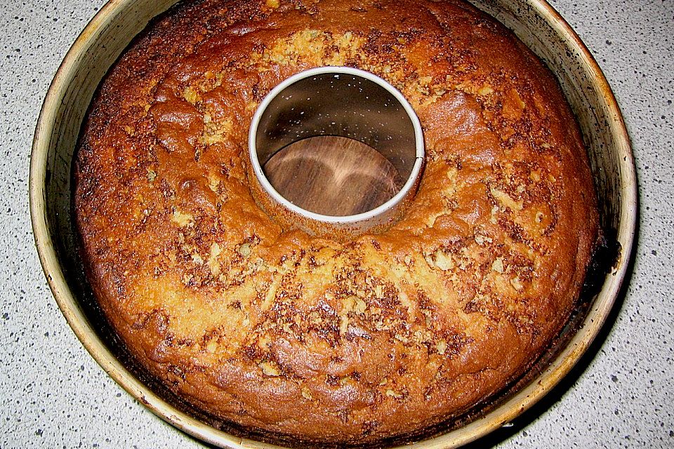 Ameisenkuchen mit Eierlikör und Rum