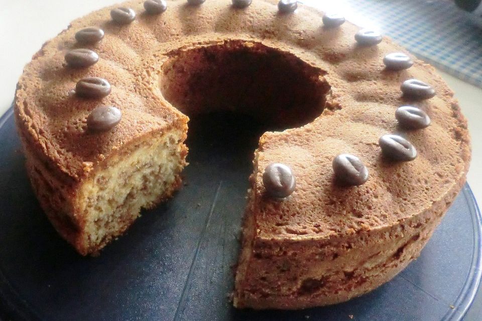 Ameisenkuchen mit Eierlikör und Rum