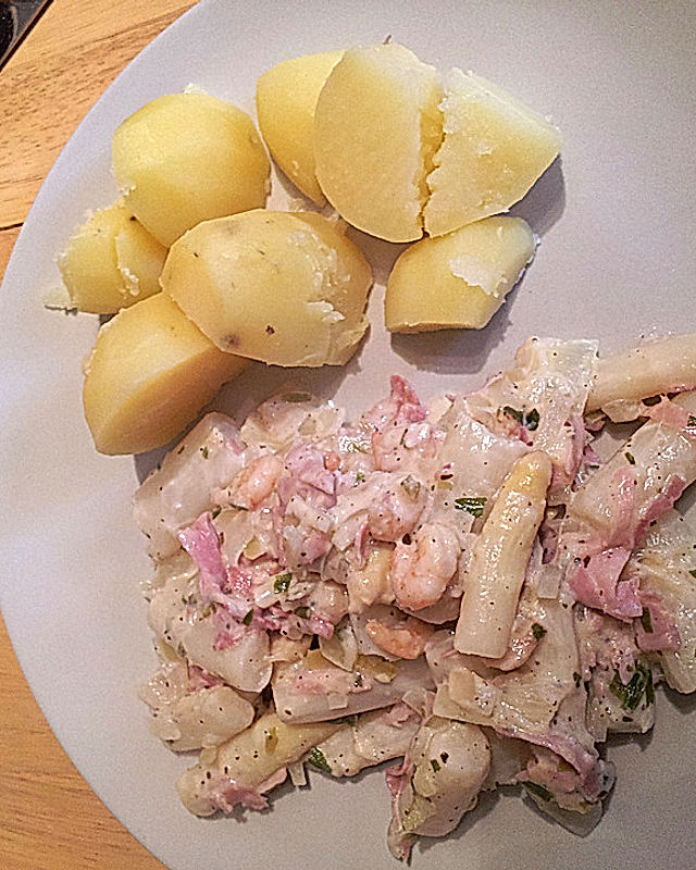 Frühkartoffeln mit frischer Spargel - Garnelen - Pfanne