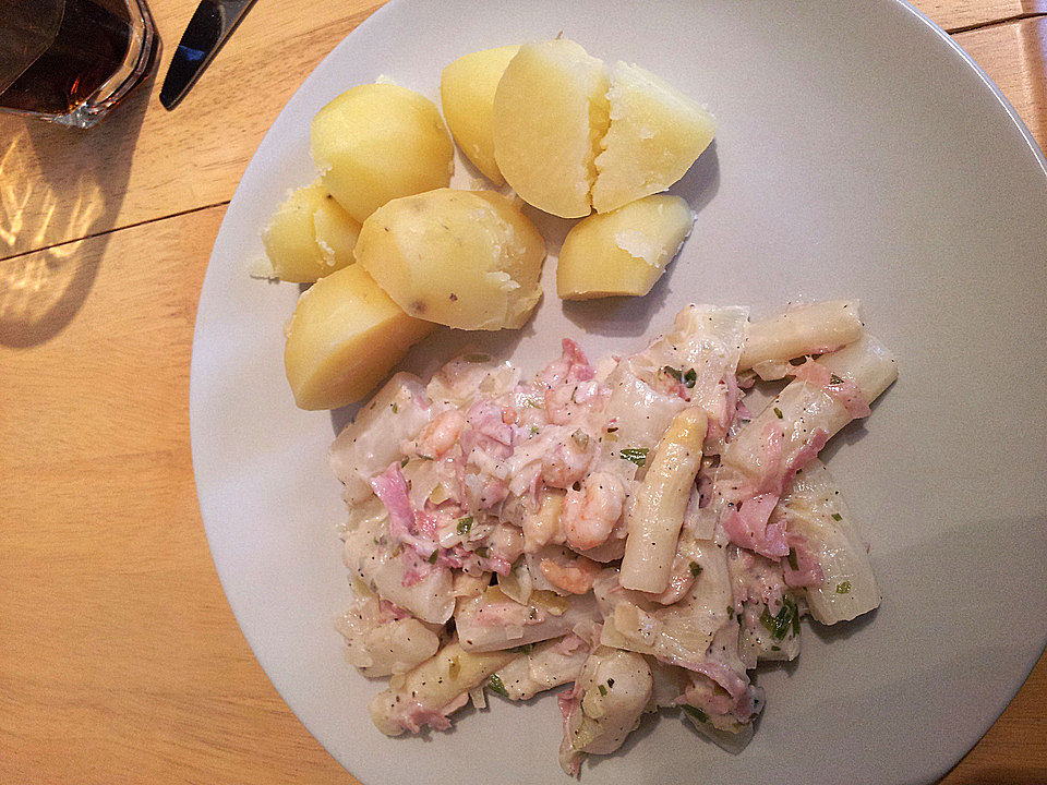 Frühkartoffeln mit frischer Spargel - Garnelen - Pfanne von tigerlilix ...