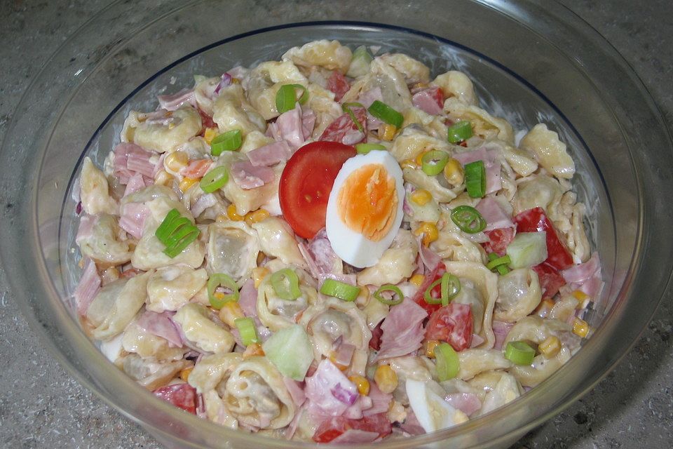 Tortellini - Salat