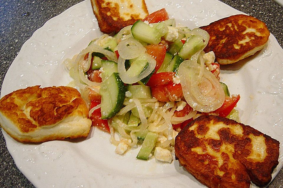 Halloumi me tomates kai Choriatiki