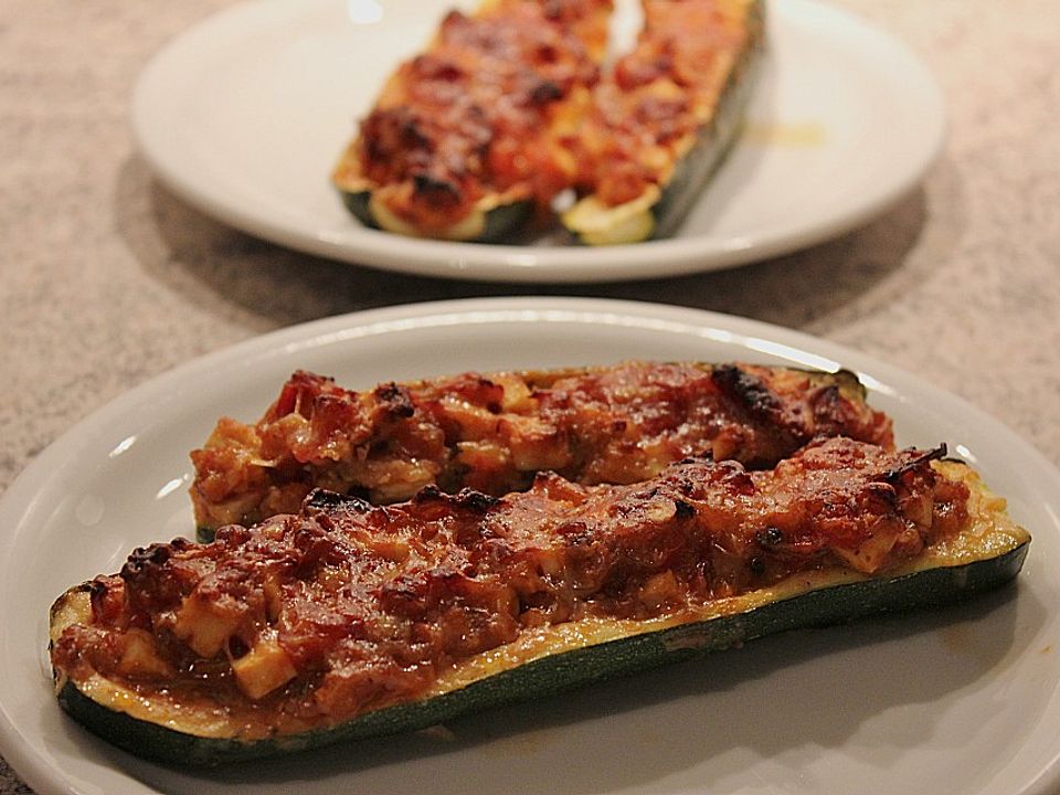 Vegetarisch gefüllte Zucchini von bombina-conny| Chefkoch
