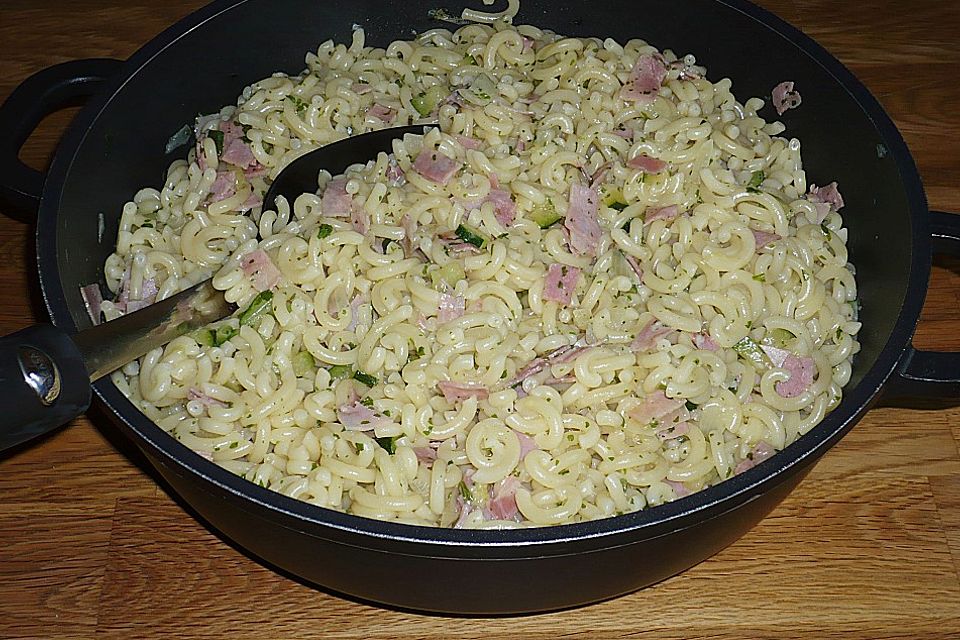 Zucchini - Schinken - Nudeln Zucchini - Schinken - Nudeln