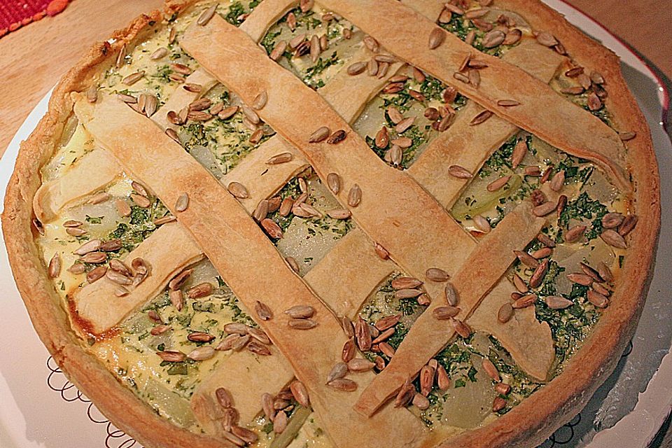 Kohlrabiquiche mit süß – pikanter Dill – Senfsauce