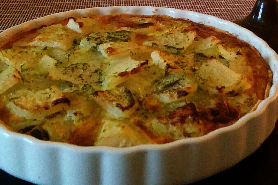 Kohlrabiquiche mit süß – pikanter Dill – Senfsauce