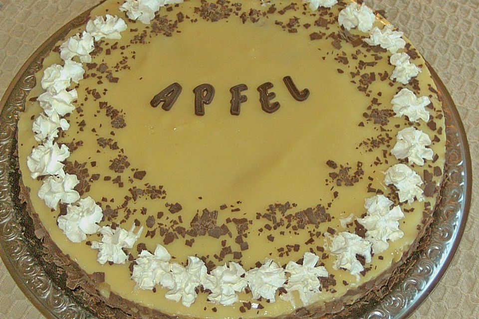 Apfeltorte mit Pudding - Eierlikör - Guss