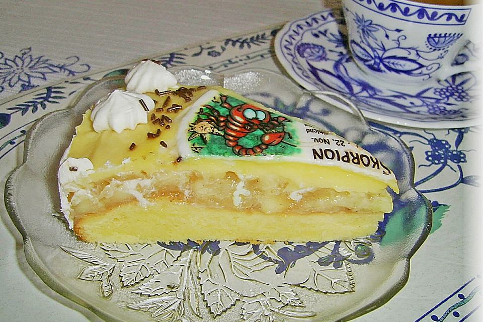 Apfeltorte mit Pudding - Eierlikör - Guss