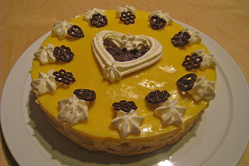 Apfeltorte mit Pudding - Eierlikör - Guss