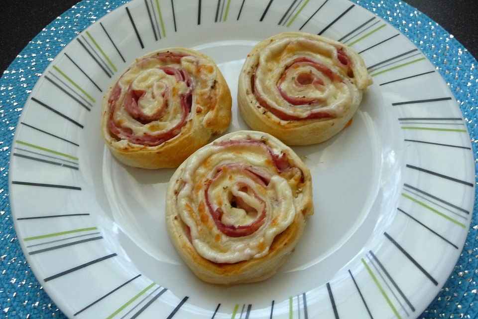 Blätterteigschnecken herzhaft Blätterteigschnecken herzhaft