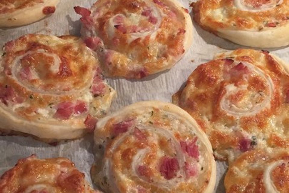 Blätterteigschnecken herzhaft Blätterteigschnecken herzhaft