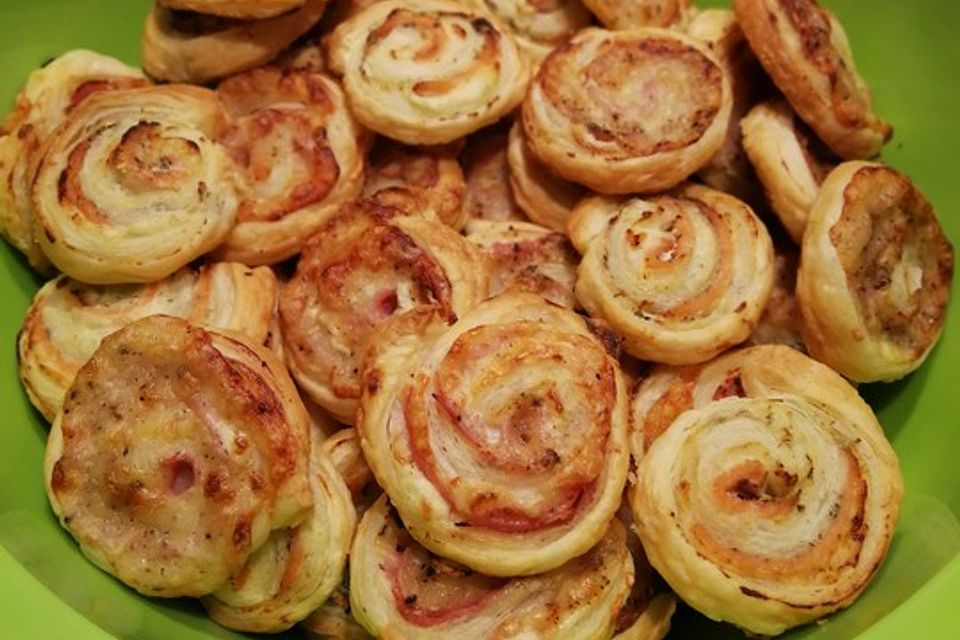 Blätterteigschnecken herzhaft Blätterteigschnecken herzhaft