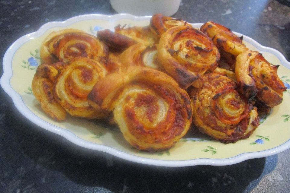 Blätterteigschnecken herzhaft Blätterteigschnecken herzhaft