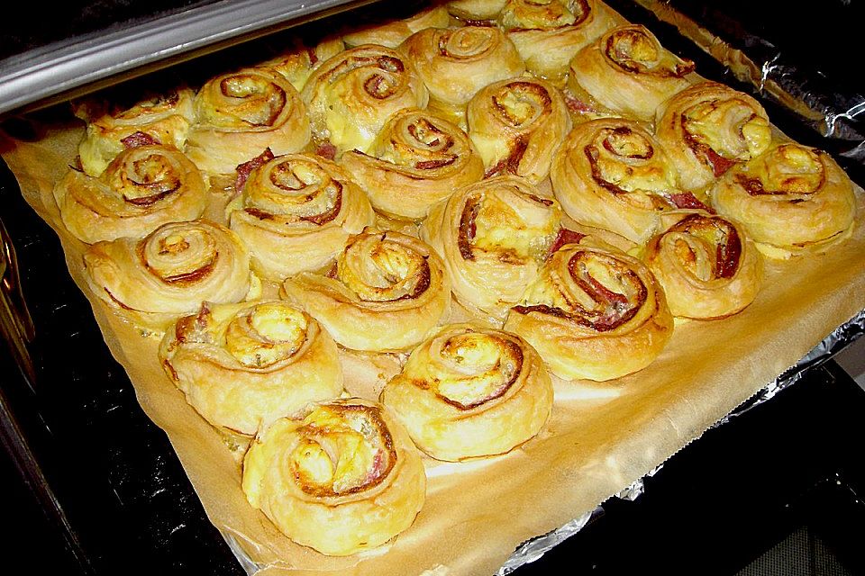 Blätterteigschnecken herzhaft Blätterteigschnecken herzhaft