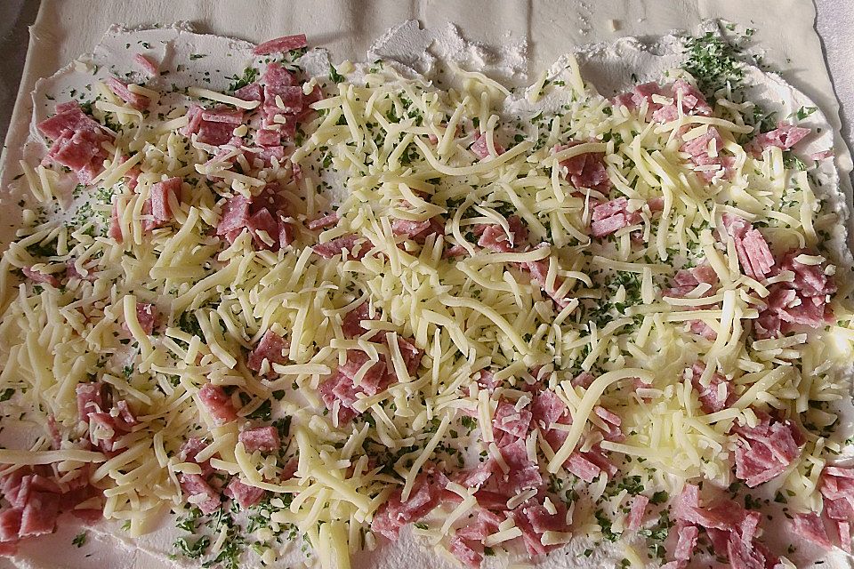 Blätterteigschnecken herzhaft Blätterteigschnecken herzhaft