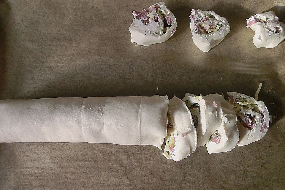 Blätterteigschnecken herzhaft Blätterteigschnecken herzhaft