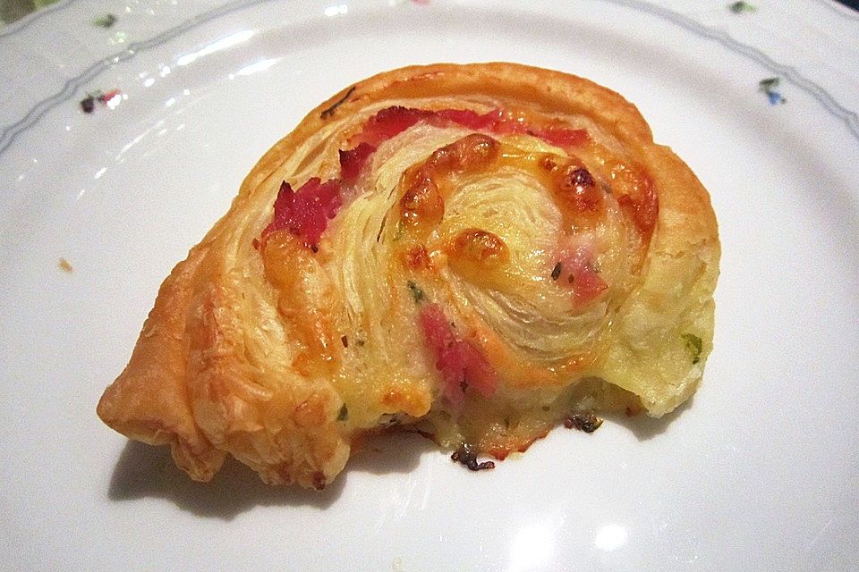 Blätterteigschnecken herzhaft Blätterteigschnecken herzhaft