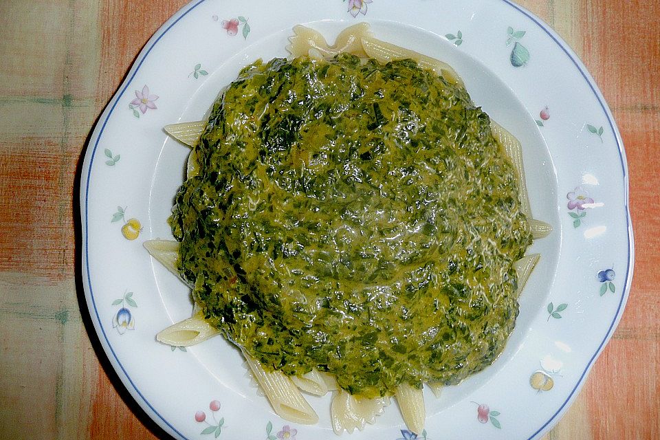 Spaghetti in Frischkäse - Spinat - Soße