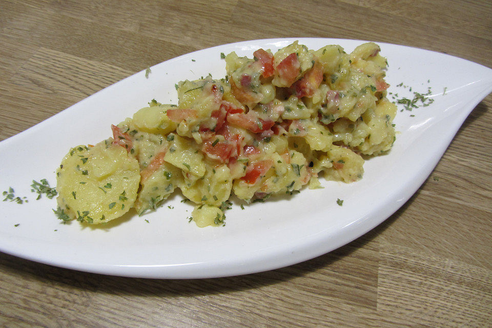 Kartoffelsalat mit Tomaten