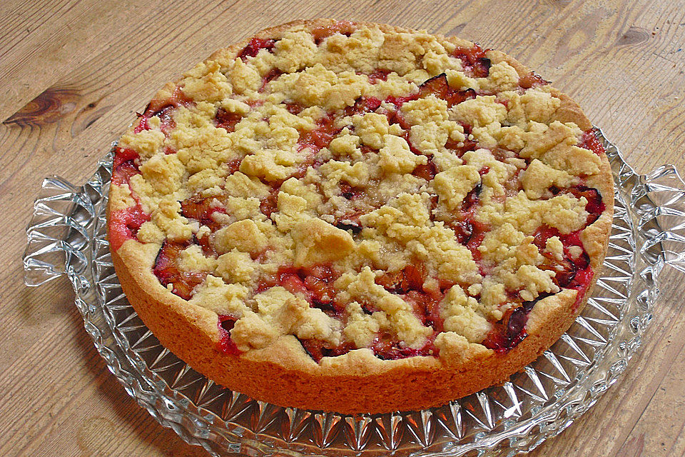 Zwetschgenkuchen mit Streuseln