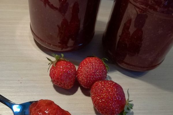 Eikos Holunderblüten - Erdbeer - Marmelade von Eik0 | Chefkoch
