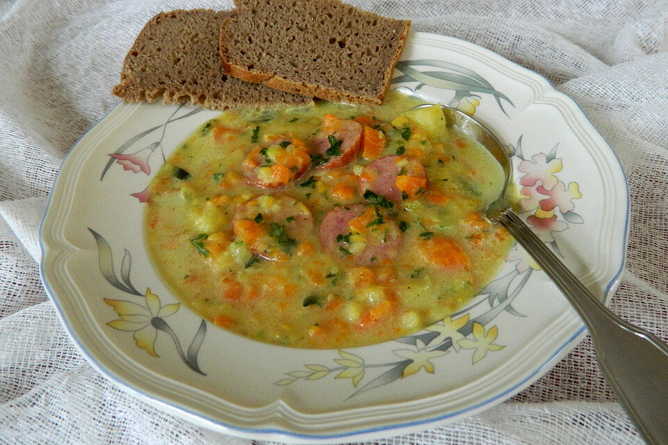 Karotten - Zucchinisuppe mit Curry