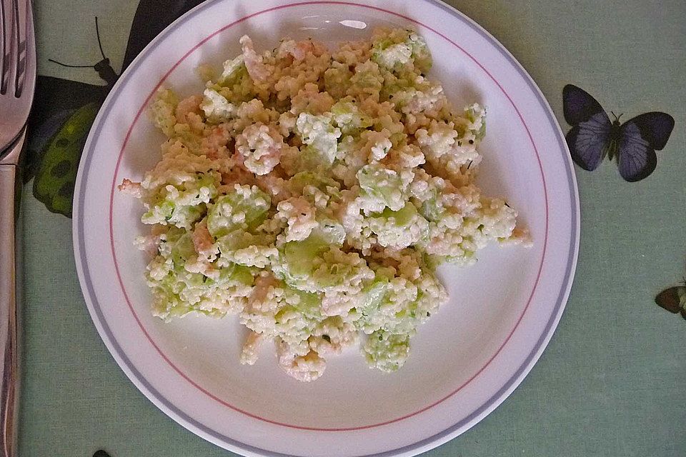 Couscous - Salat mit Staudensellerie und Shrimps