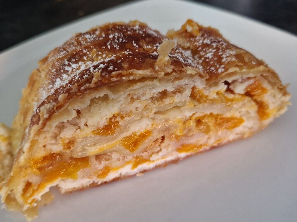 Marillen - Marzipan - Strudel von Bananasinpyjamas| Chefkoch