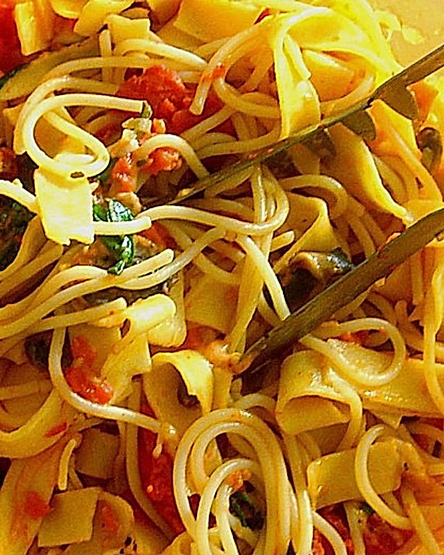 Rucola  - Tomaten - Mozzarella Pasta