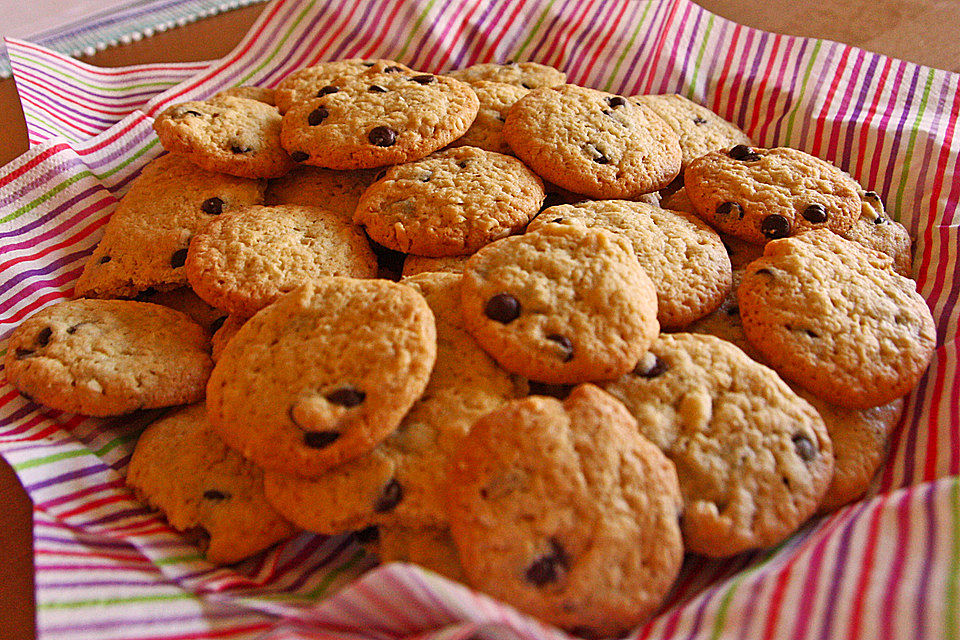 American Chocolate - Chip - Cookies