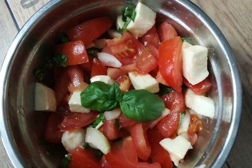 Mozzarella - Tomaten - Salat