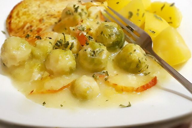 Rosenkohl in Apfelsauce von ciperine| Chefkoch