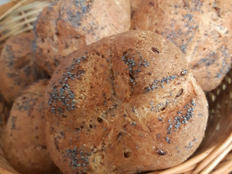 Buttermilch - Vollkorn - Brötchen von IcedMelon| Chefkoch