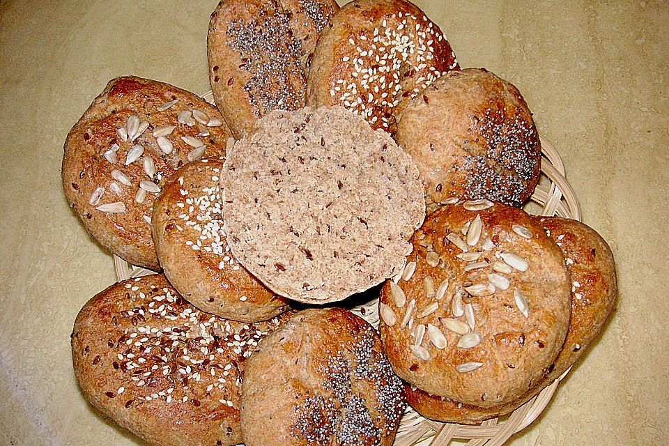 Buttermilch - Vollkorn - Brötchen