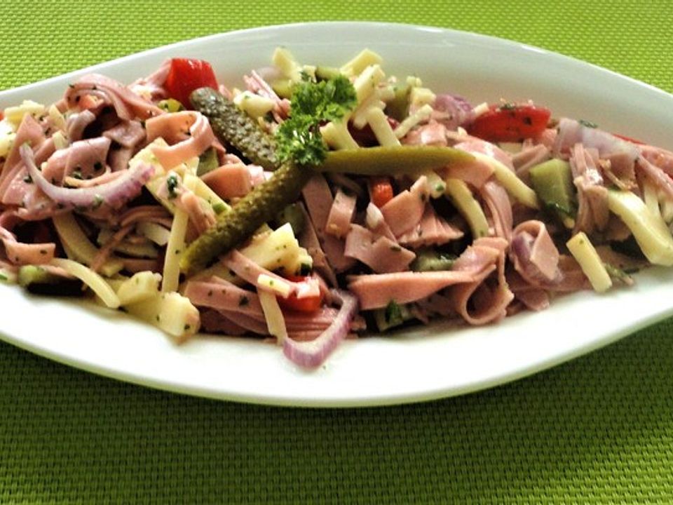 Wurst-Käse-Salat von PitZwo| Chefkoch