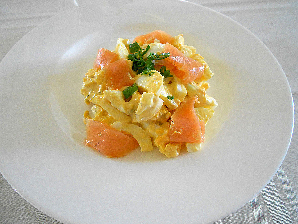 Eiersalat mit Lachs zum Osterfrühstück von sissimuc| Chefkoch