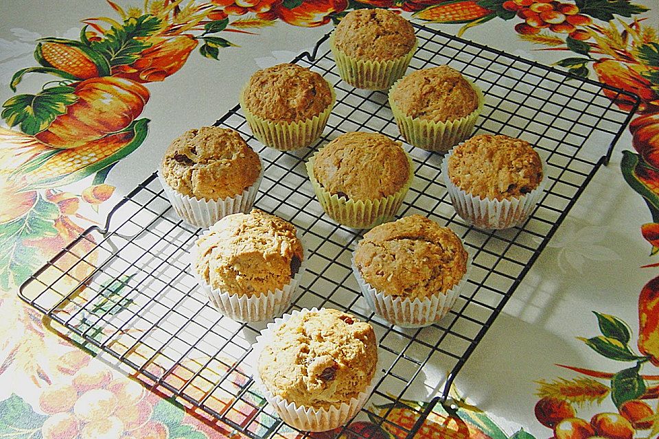 Apfel - Muffins mit  Rosinen